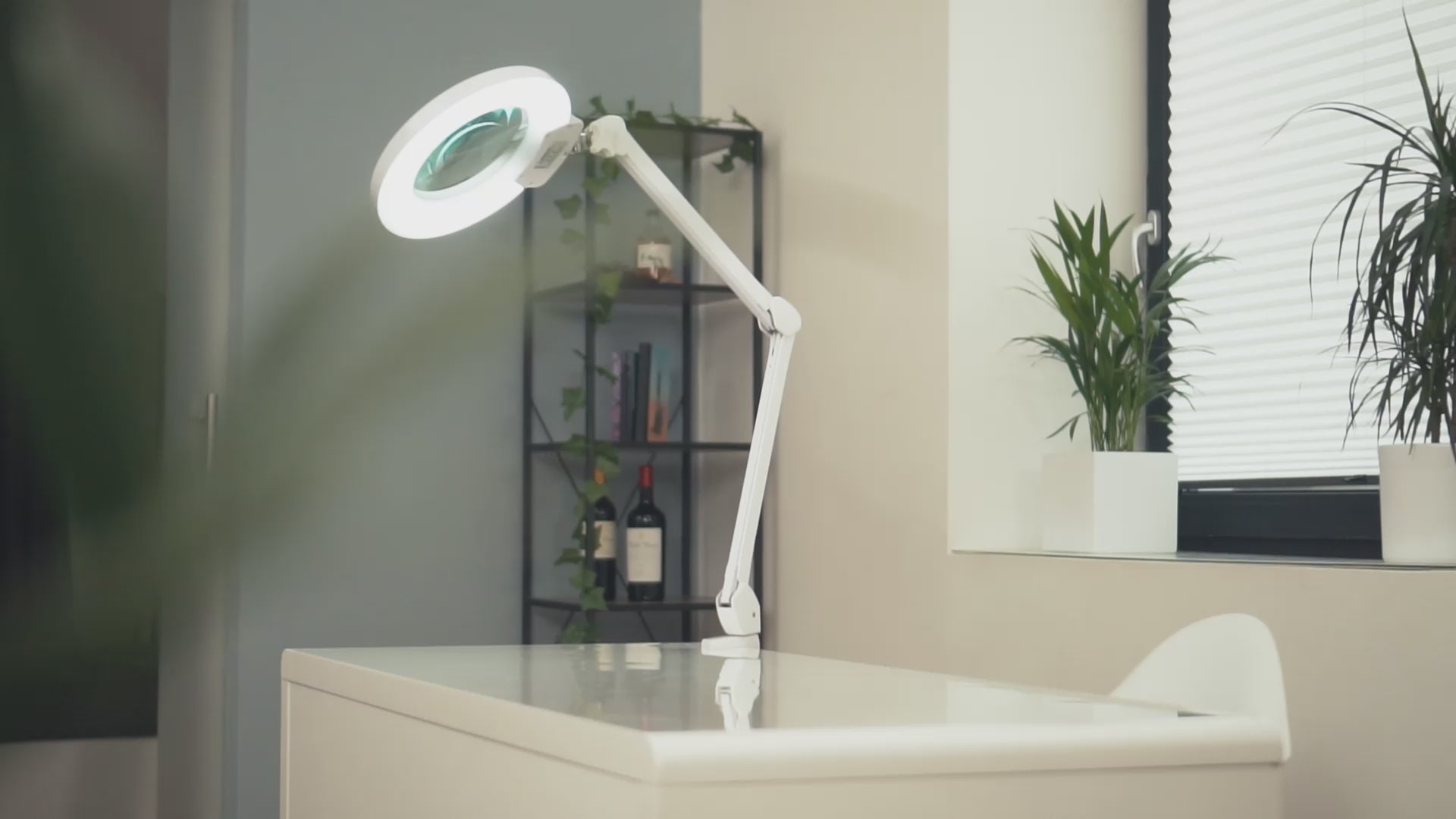 Lumeno 824XPRO LED luplampe dæmpbar med segmentstyring og metalhus